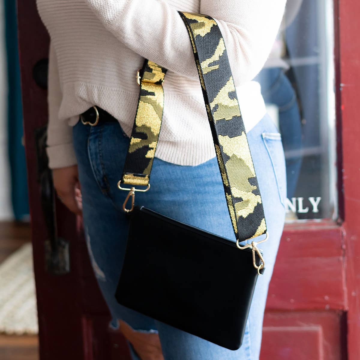 "Madeline" Large Wristlet Bag in Black